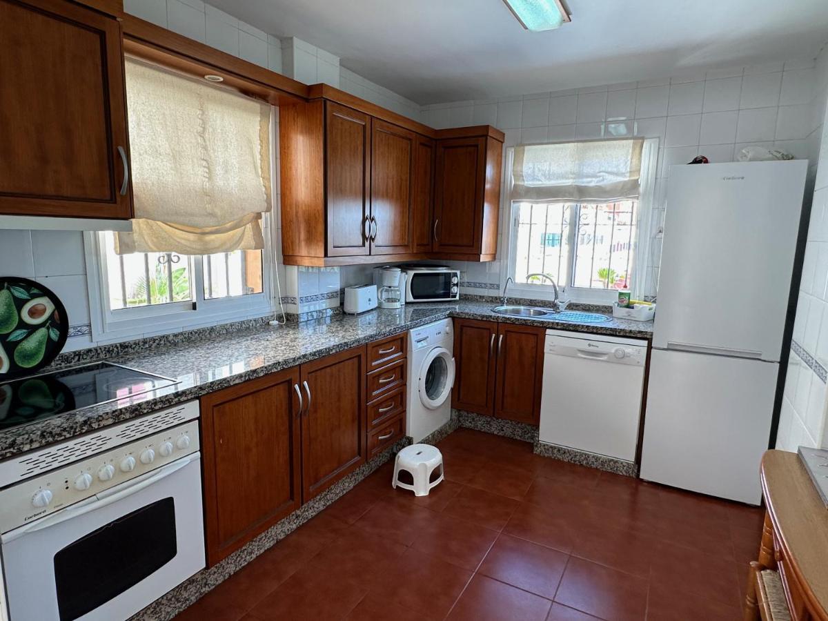 Spacious Family Villa Aljamar 8A نيرخا المظهر الخارجي الصورة